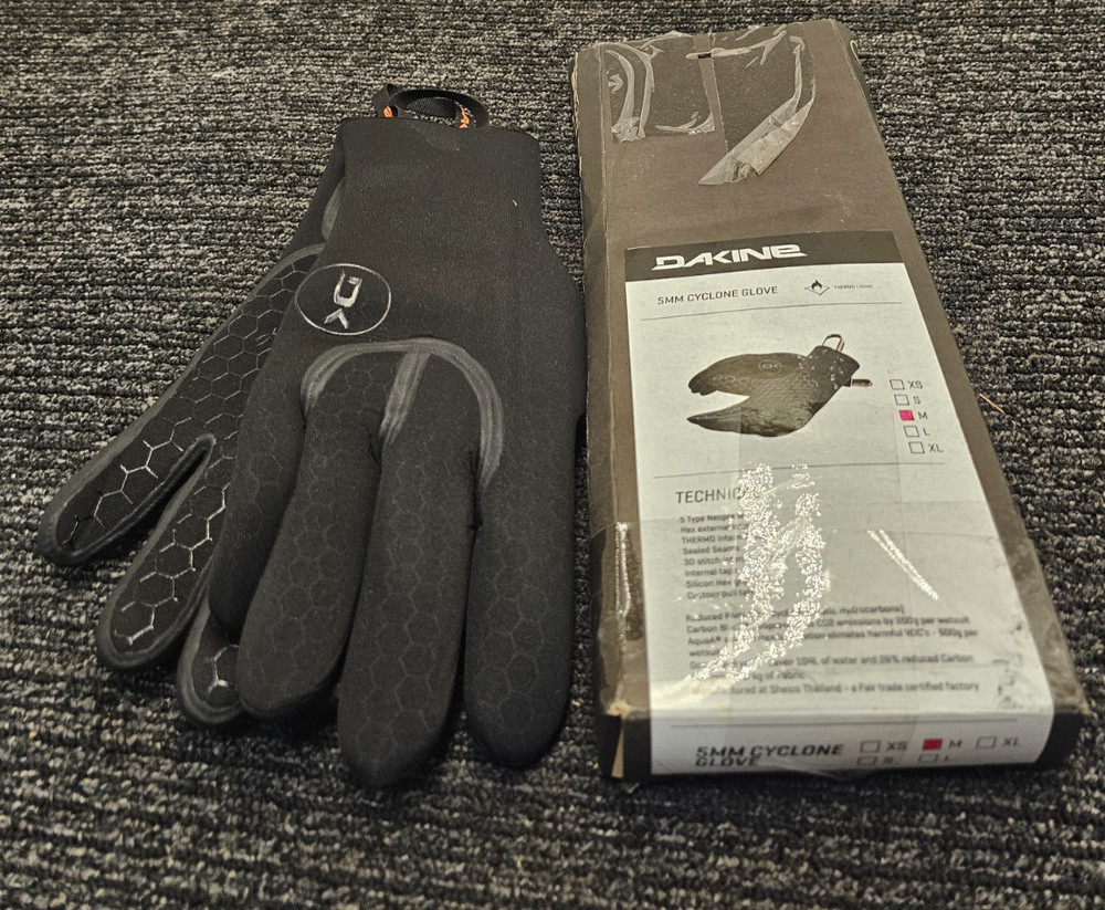 Dakine Cyclone Kiteboarding Gloves 5mm Medium Size