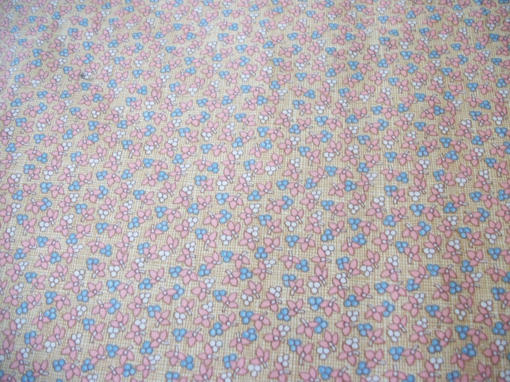 AUNT JANE CALICO COTTON FABRIC