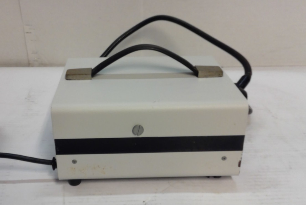 V-LUX 1000 LIGHT SOURCE W/ 2 FIBER OPTIC LIGHTS