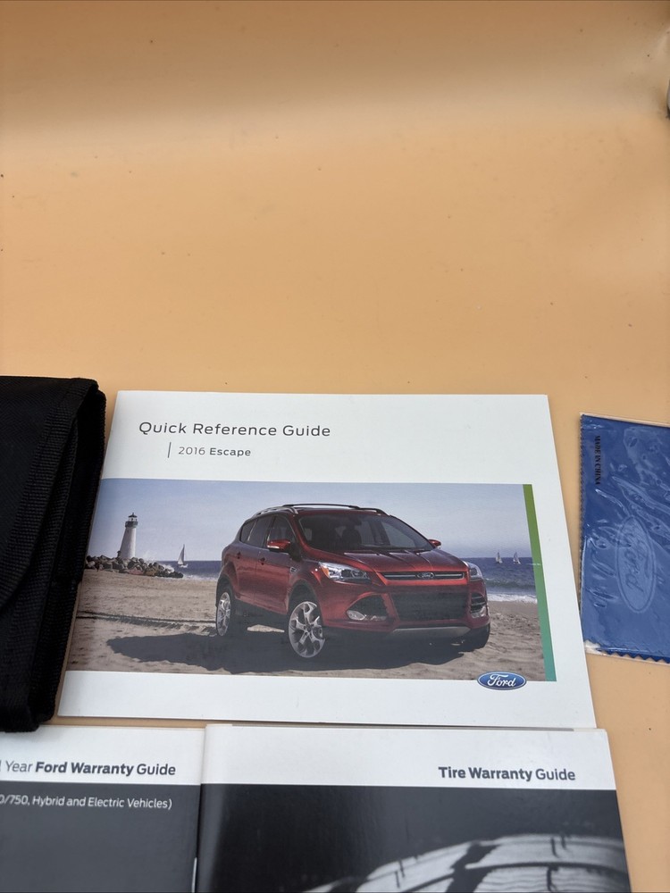 2016 Ford Escape Owner’s Manual base S,mid-range SE,top-tier Titanium, With Case