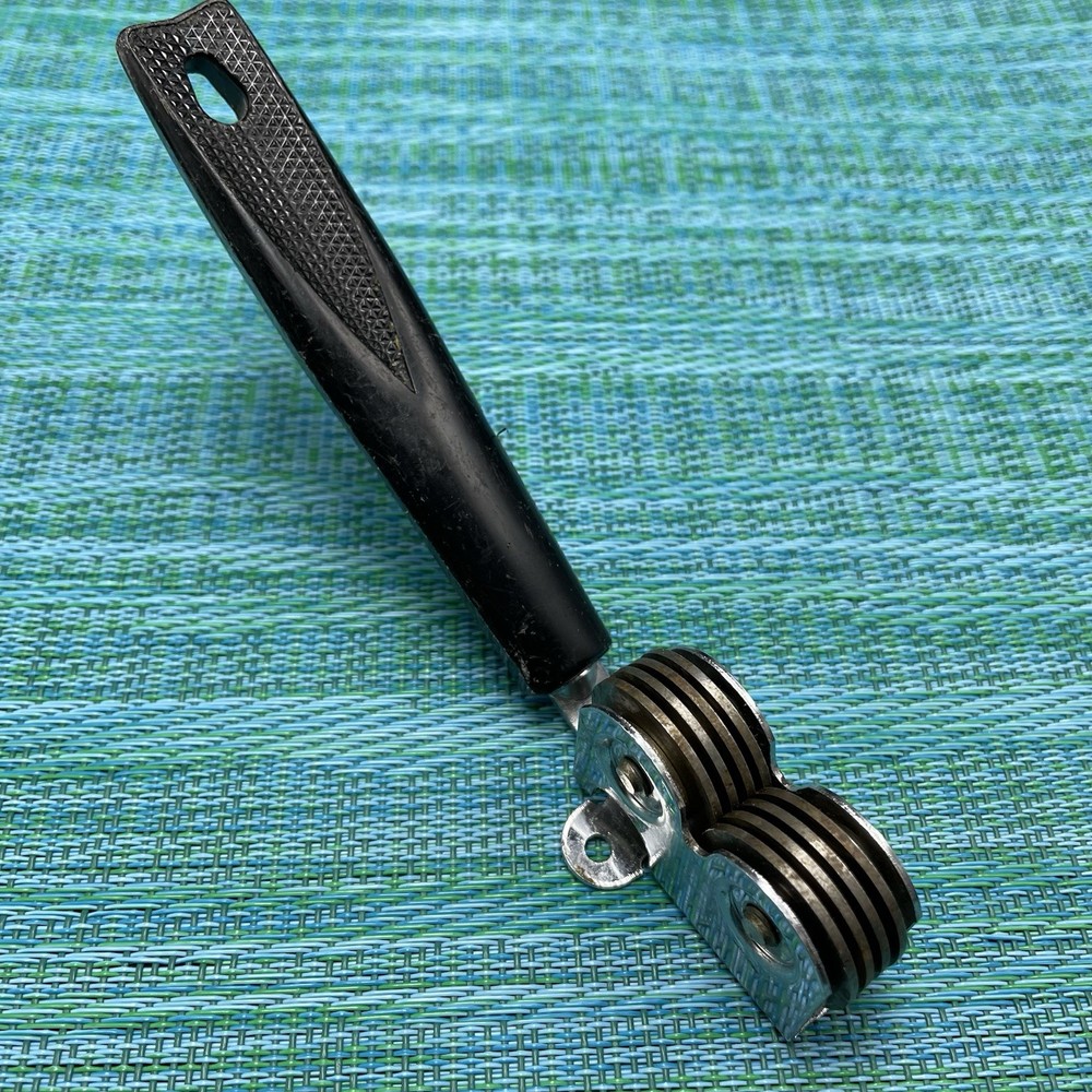 Vtg EKCO Knife Sharpener Pull Thru Chromium Plated Black Corn Cob Handle USA