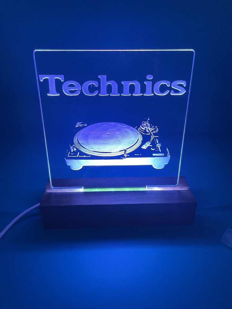 Technics SL-1200M3D Quartz Direct Drive Turntable LED Sign