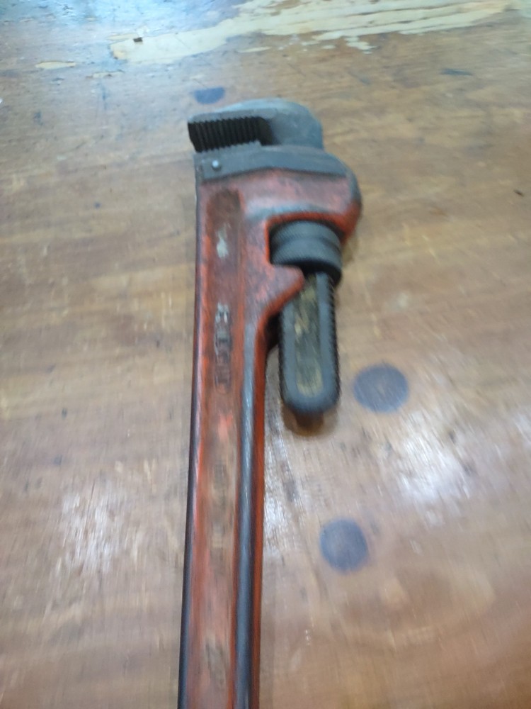 Ridgid 24" Heavy Duty Pipe Wrench Red RIGID