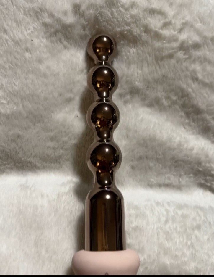 L'ange Le Perlé bubble styling tool designed to create specific curls and waves