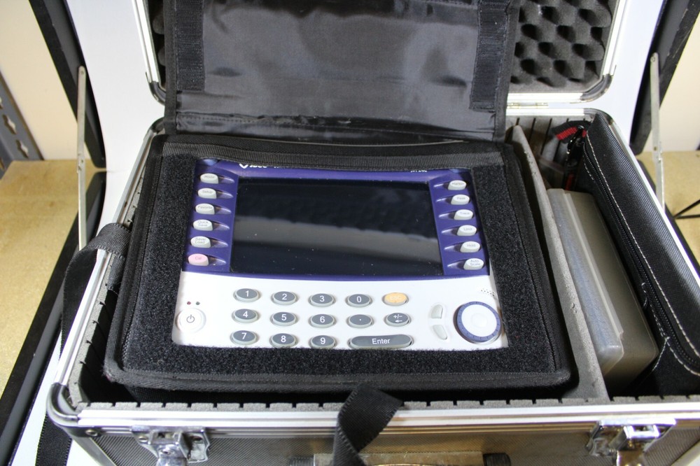 JDSU JD724C CellAdvisor Cable & Antenna Analyzer