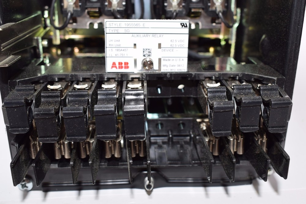 ABB SG Auxiliary Current Relay, 1955565-E 62.5 VDC Missing Front Cover