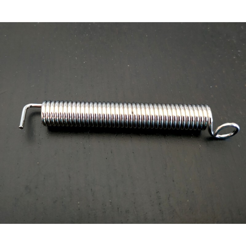 1 medium spring for Stratocaster style tremolo