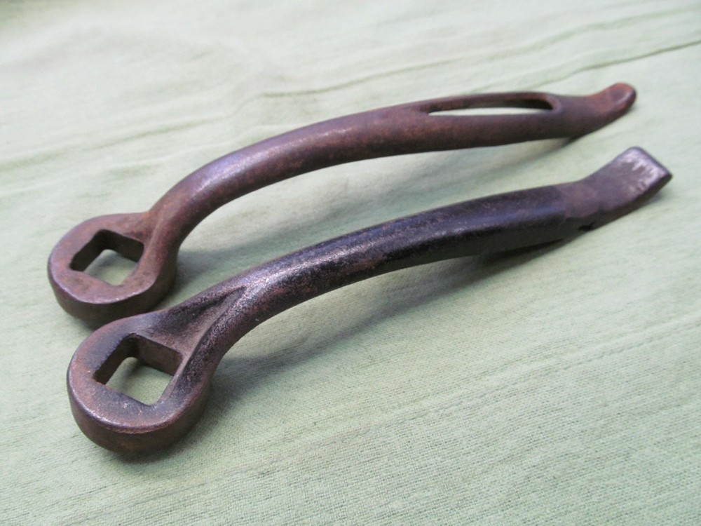 2 Vtg. Unbranded Lathe Tool Post Wrenches - Square Drive - 11/16" & 3/4"