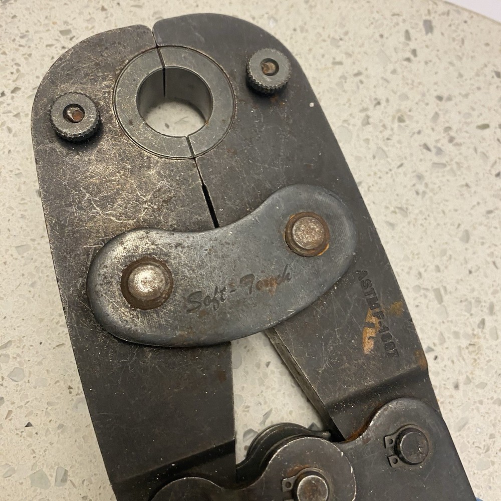 Sharkbite Tools 3/8”-1” PEX Crimp Tool And PEX Clamppincer Tool