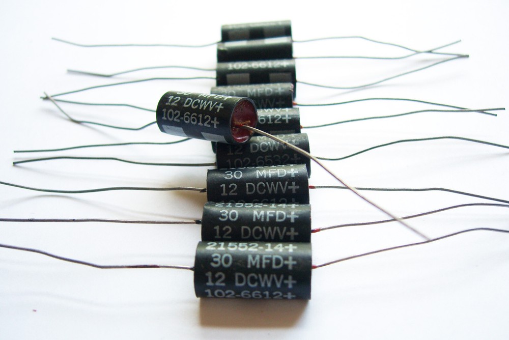 10 NOS Electrolytic Capacitors 30 MFD @ 12 VDC