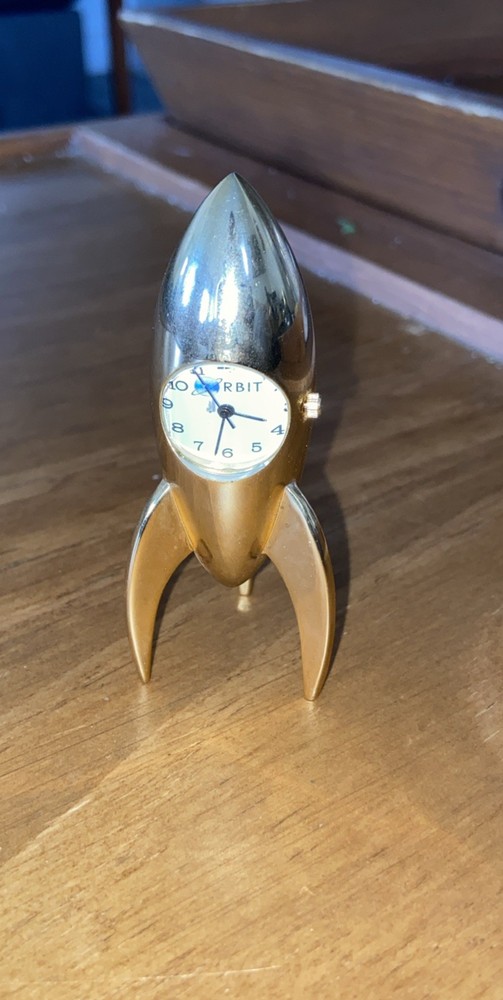 TWC CO Rocket Desk Clock Orbit Needs Battery