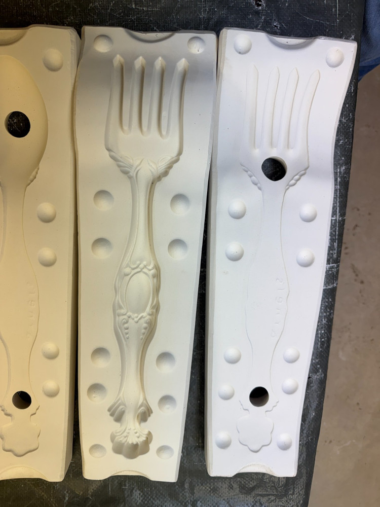 VINTAGE ARNEL'S CERAMIC MOLD #631 A & B FORK & SPOON