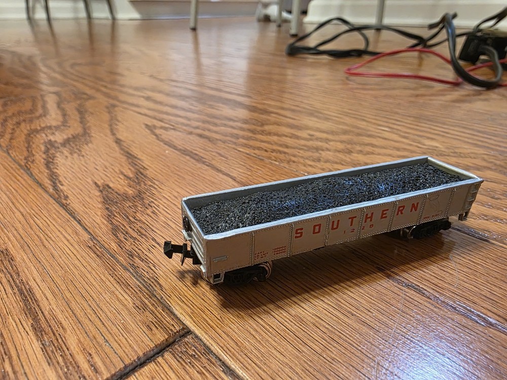 2 sets of n scale bachmann trains ready run