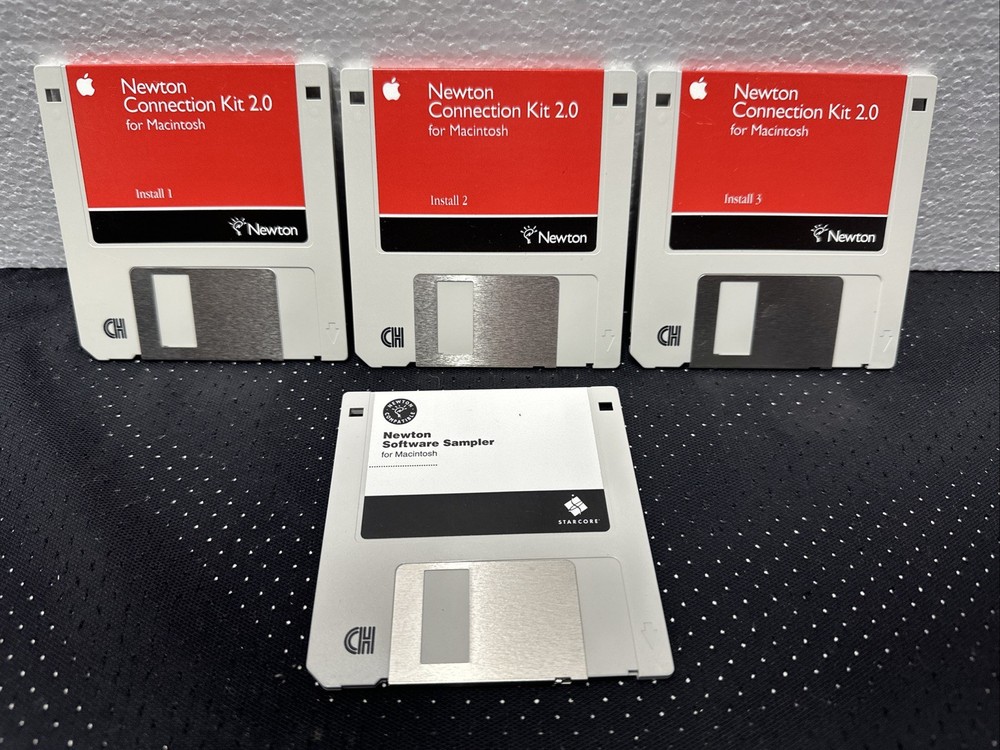 Apple Newton Connection Kit 2.0 for Macintosh ( 3 Disks) + Software Sampler Disk