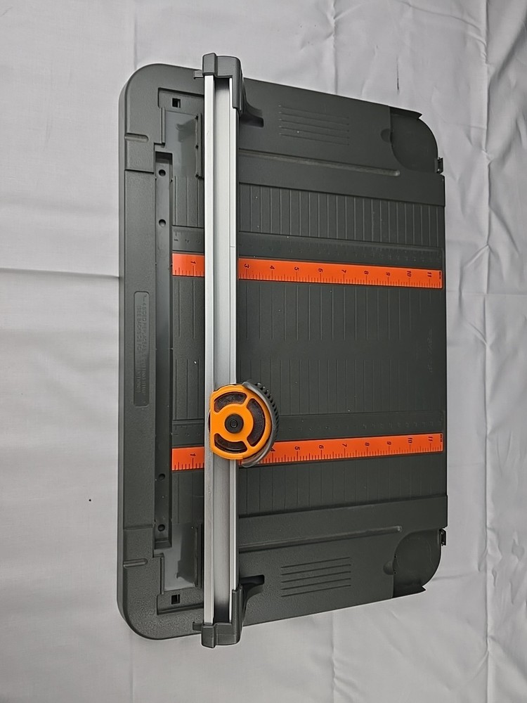 FISKARS Desktop Cutting Board Paper Rotary Cutter 12" TableTop