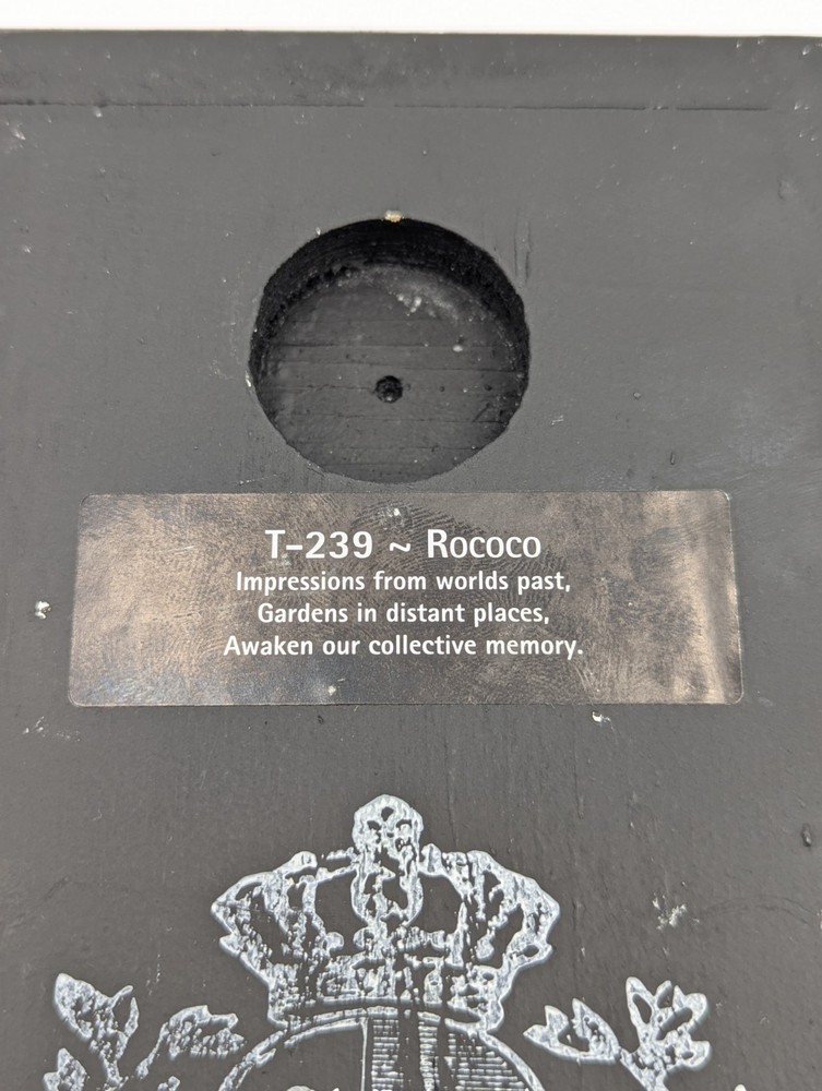 Sid Dickens T-239 Rococo Retired Memory Block Tile 2010