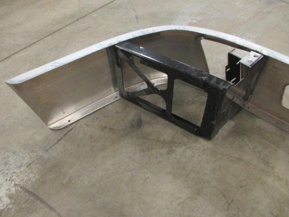 Volvo VNL Bumper