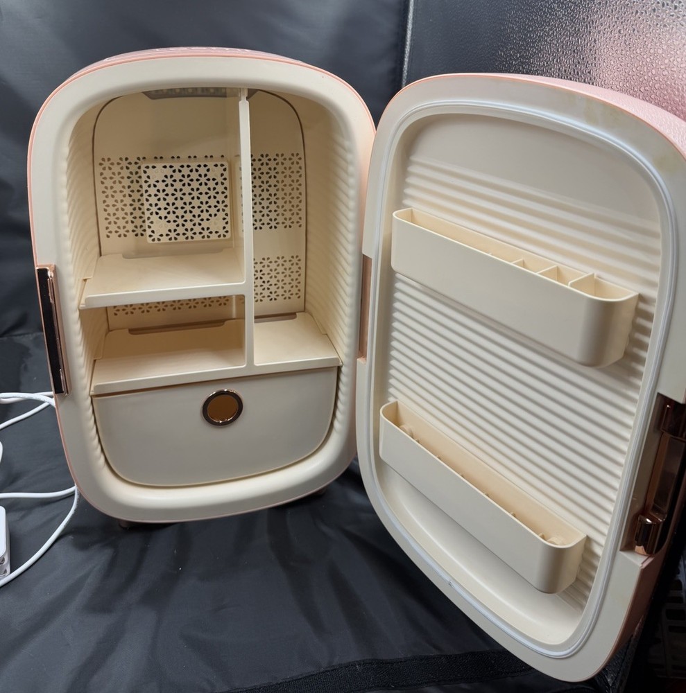 Teami Luxe Mini Beauty Refrigerator