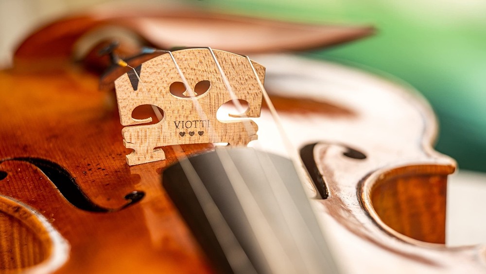 Viotti Violin Bridge 4/4: Finer Grade Solid Maple Violin Bridge, Pre-Cut & Pr...