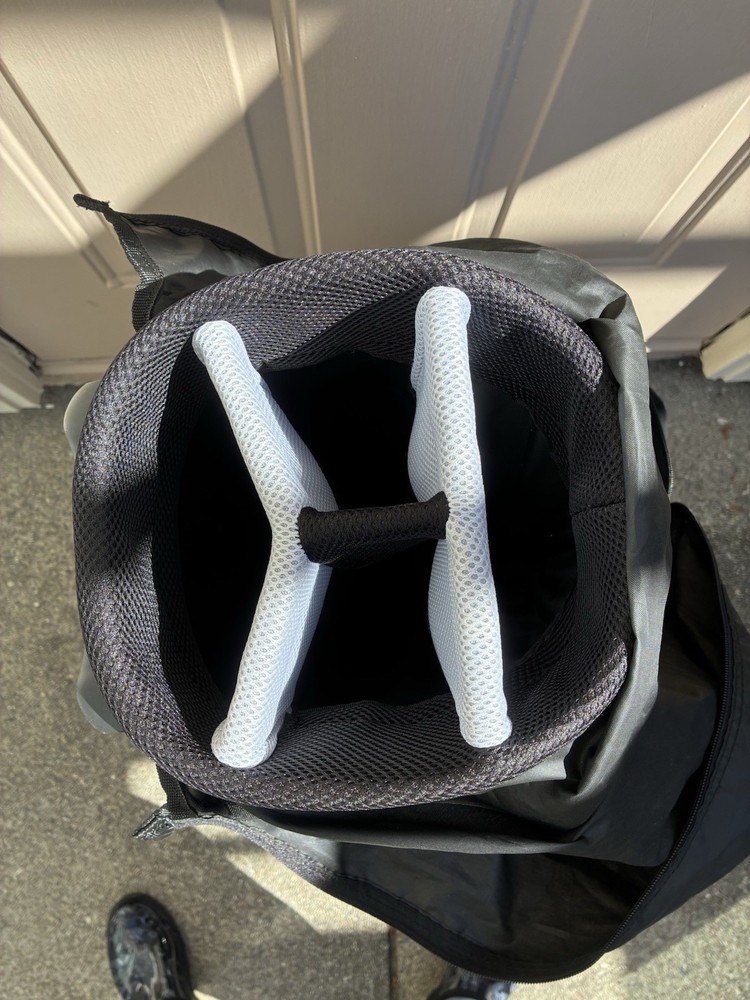 2012 Taylor Made Golf Bag Navy/Black