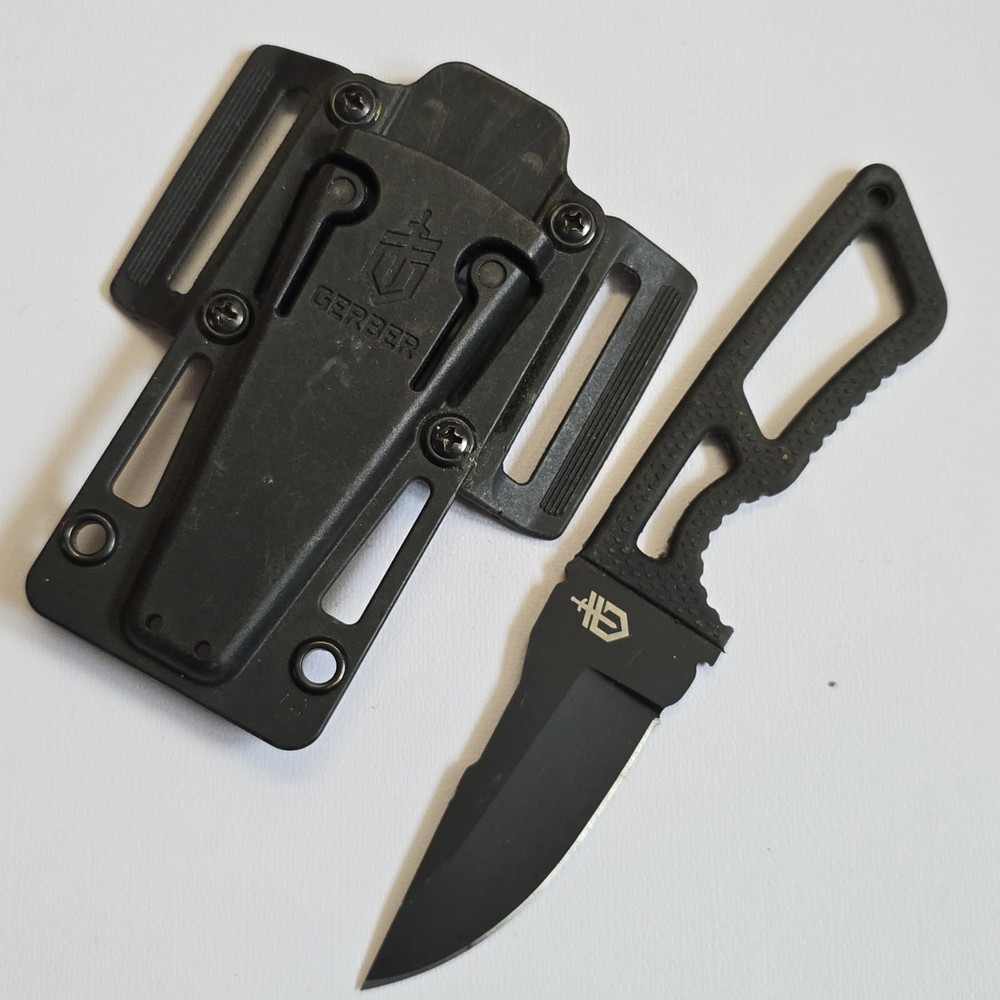 GERBER GHOST STRIKE FIXED BLADE KNIFE WITH SHEATH