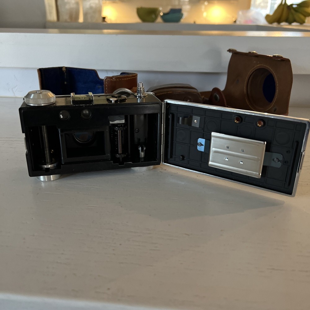 ARGUS C2 'Brick' Vintage Camera With Case And Light Meter
