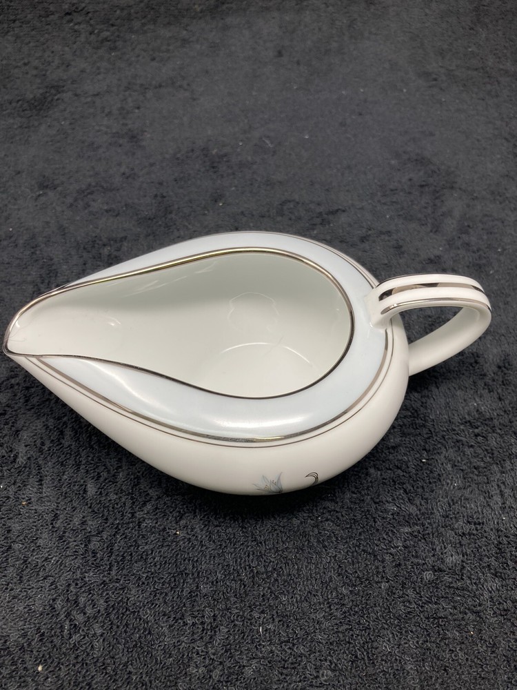 Noritake Bluebell creamer
