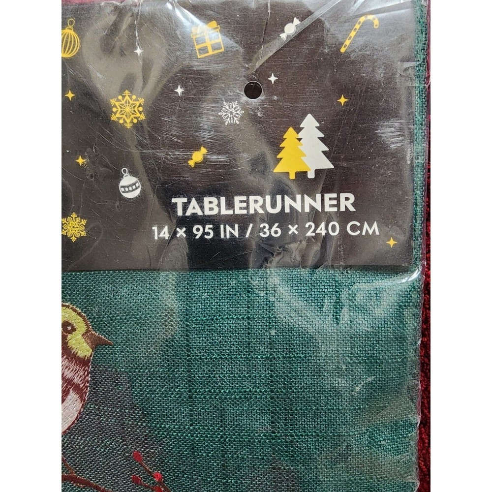 HARORBAY ROCKY THROSTLE TABLE RUNNER CHRISTMAS HOLLY TREE RED BIRD