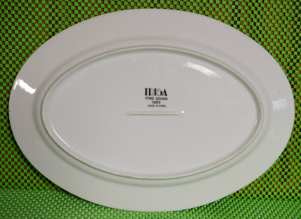 14" Oval Serving Platter by TRISA, TRISA Christmas Dinnerware 1693.