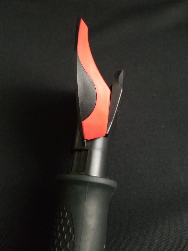 Subzero 11" Polar Vortex Ice Scraper, Black/Red