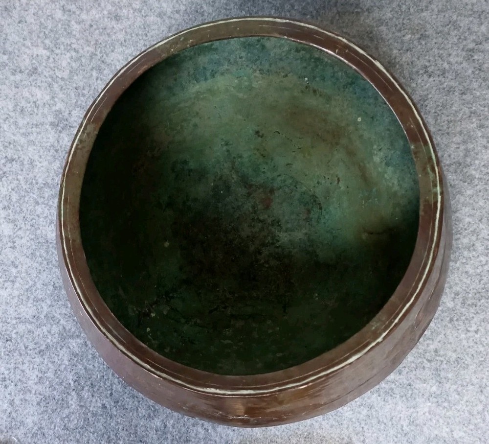 Antique hand hammered copper planter / cauldron 16" diameter
