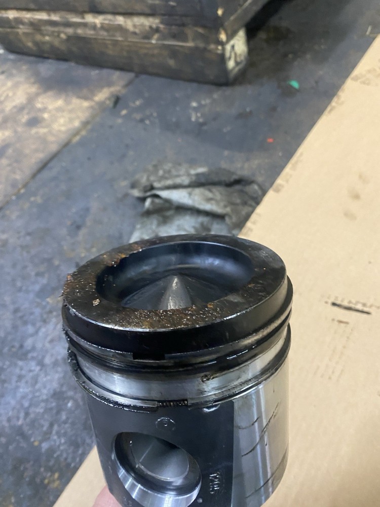 2009 8.3 ISL Cummins Connecting Rod ML1N19