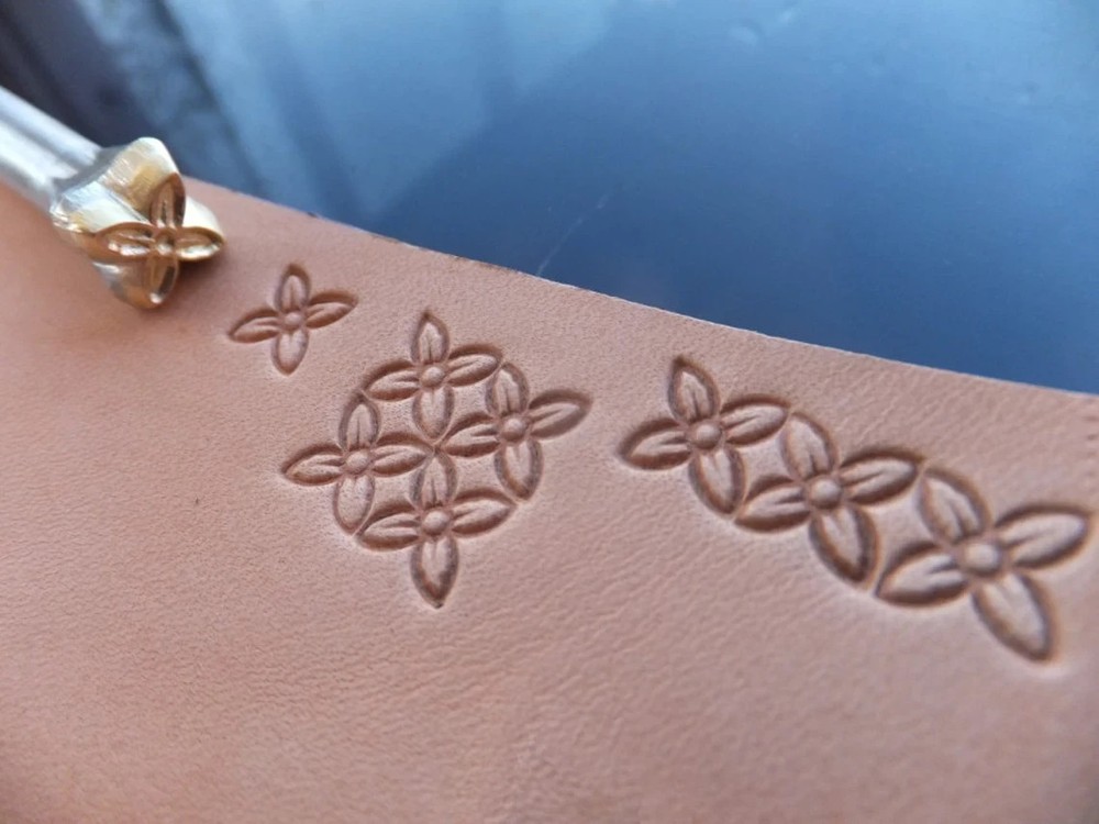012-07 Mini Squer Flower hand made Leather stamp decorating tool