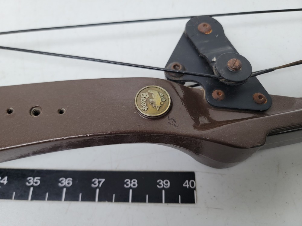 Bear Whitetail Hunter Right Hand Vintage Compound Bow WH-744079