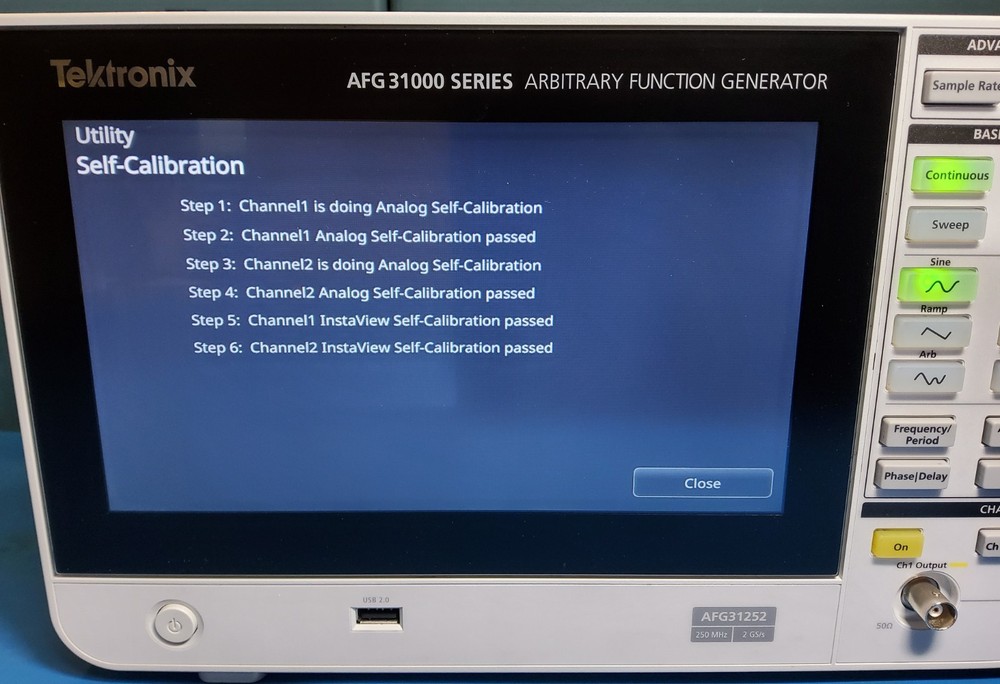 Tektronix AFG31252 1uHz-250MHz 2Ch Arbitrary Function Generator PRISTINE
