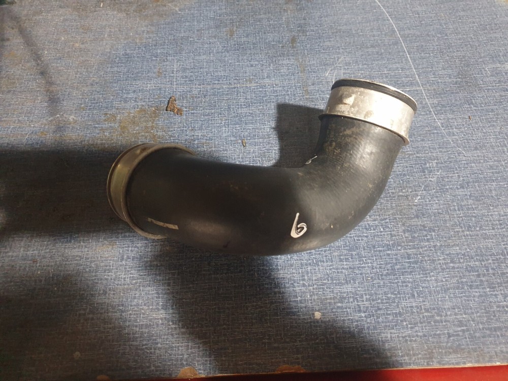 (TS) MERCEDES BENZ INTERCOOLER PIPE A2035281482