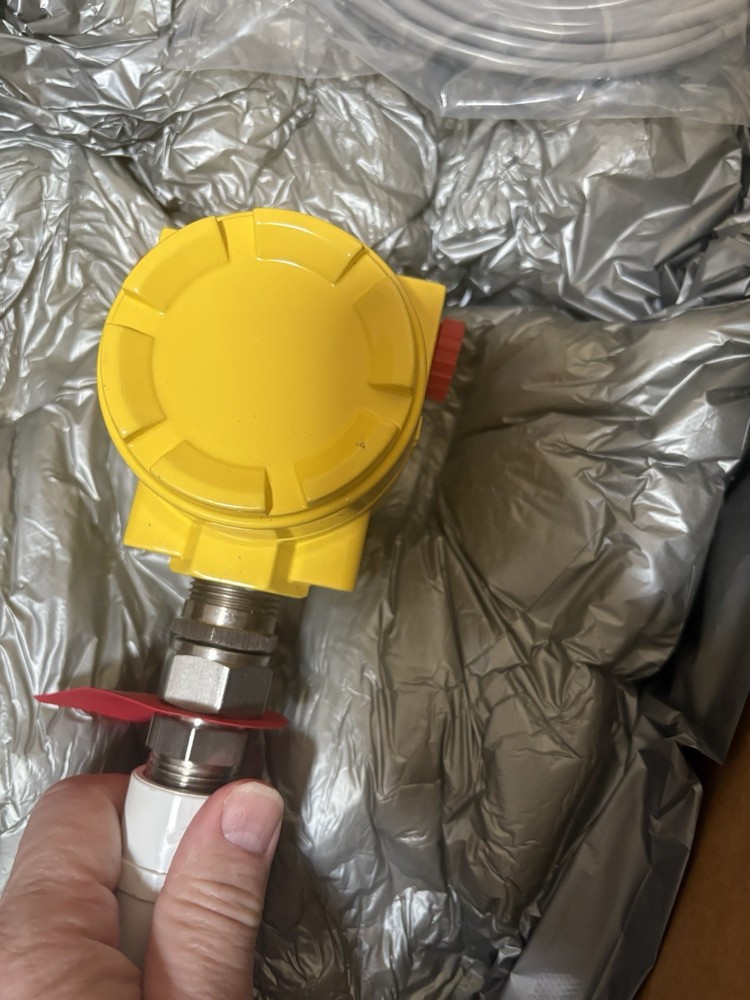 FCI ST100A Series Thermal Mass Flow Meter Transmitter GAS Hardware + elec.