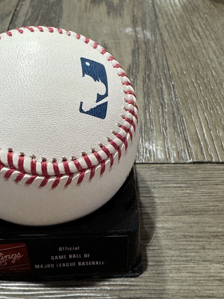 Martin Prado hand signed autographed ML Baseball Braves