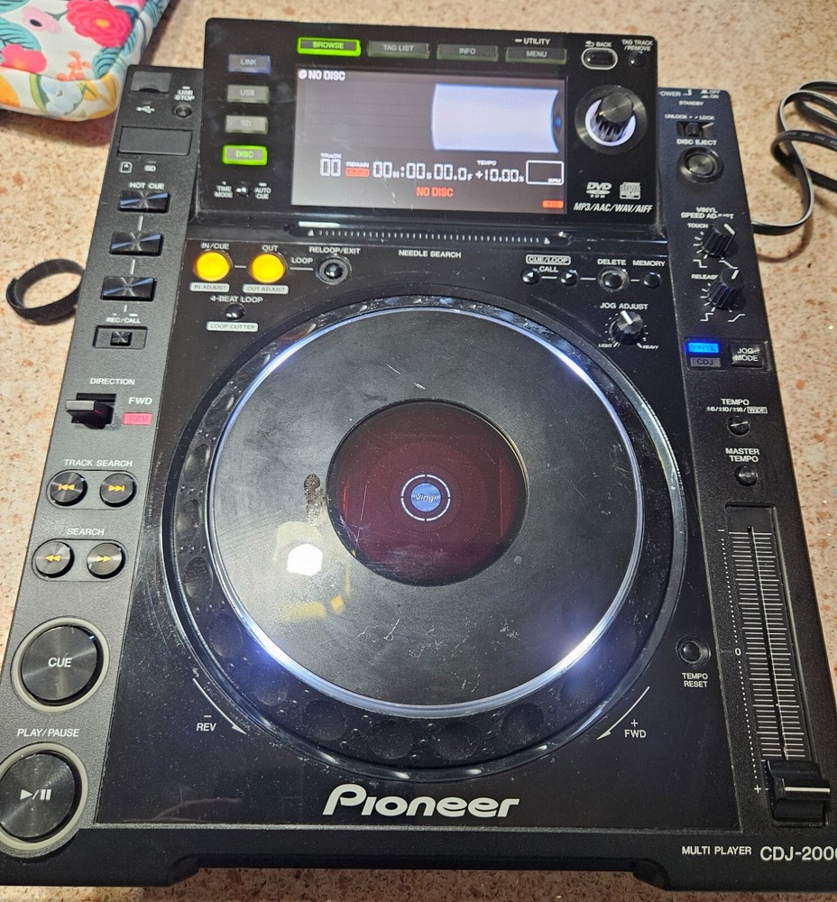 Pioneer CDJ-2000 Professional DJ Multi Player Digital Turntable CDJ2000 USED
