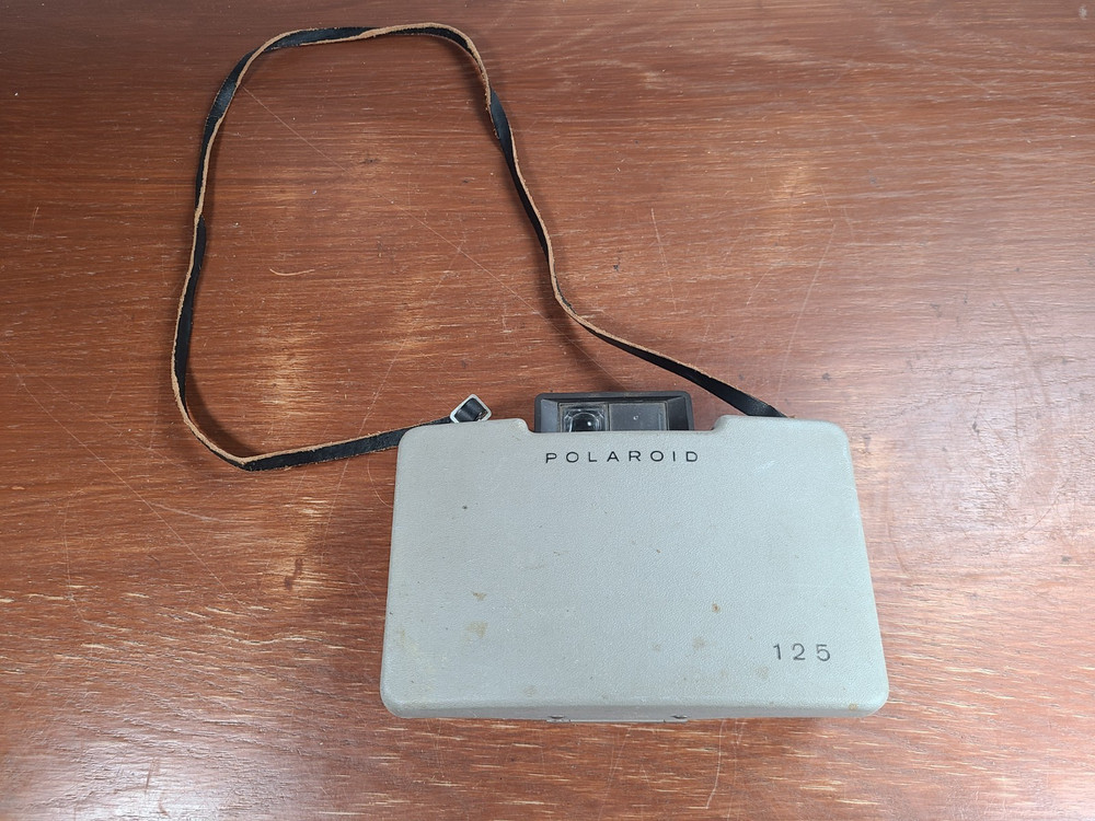 Polaroid Land Camera Automatic 125 Folding *Vintage 1965* w/ Strap