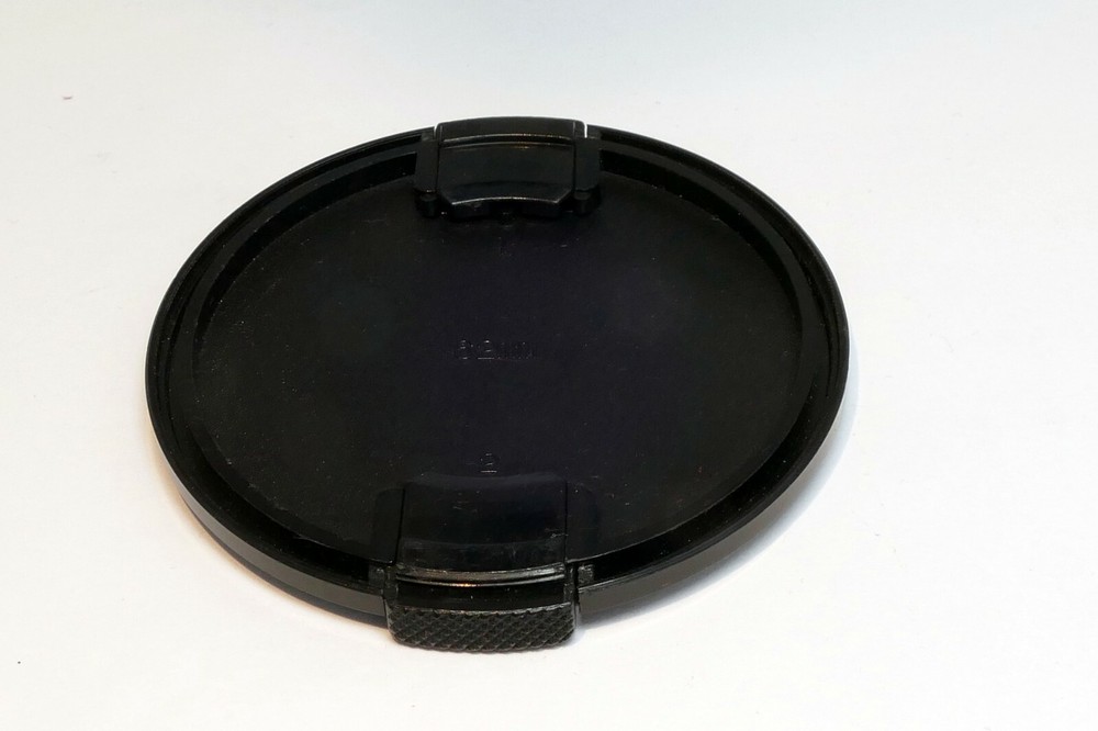 62mm Lens Front Cap snap on type Black
