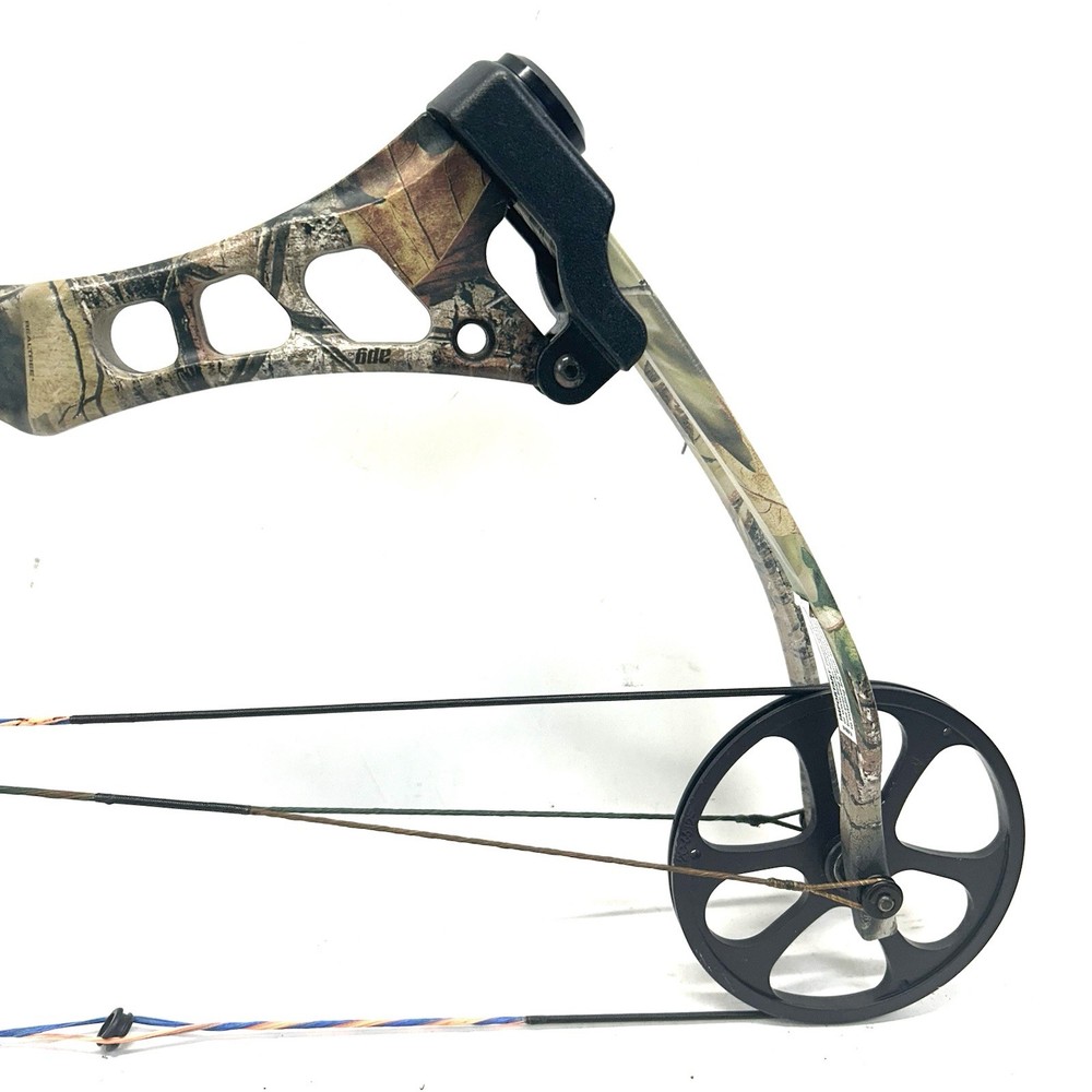 Bear Encounter Bow RH 27-32" / 60lbs.