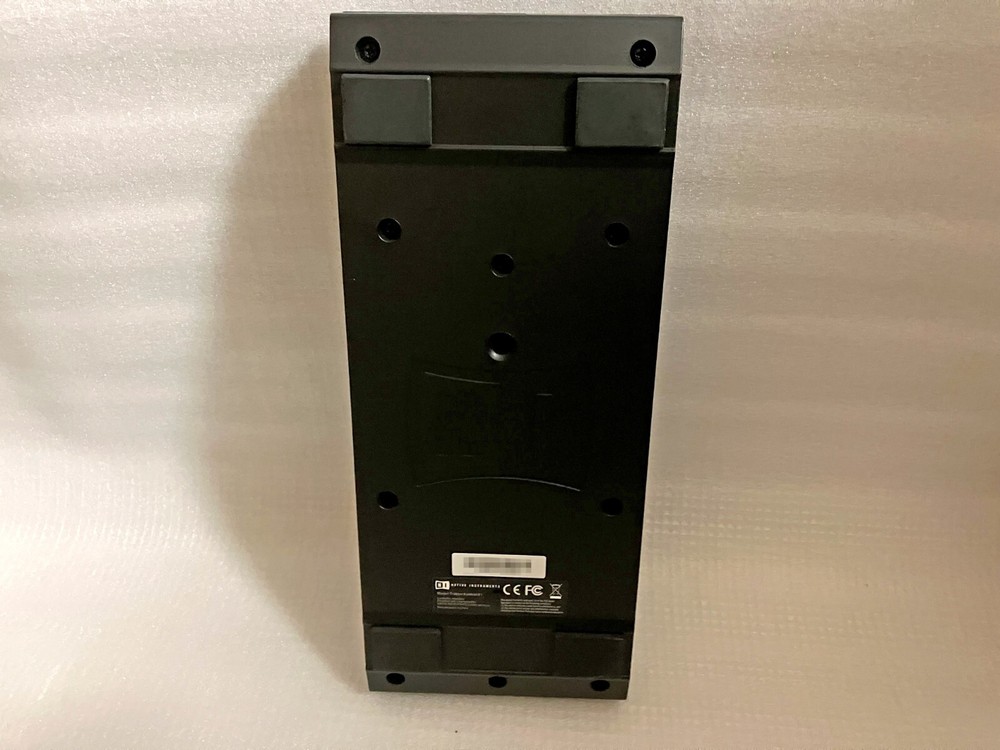 Native Instruments TRAKTOR KONTROL X1 MK1 Decks & Effects DJ Controller