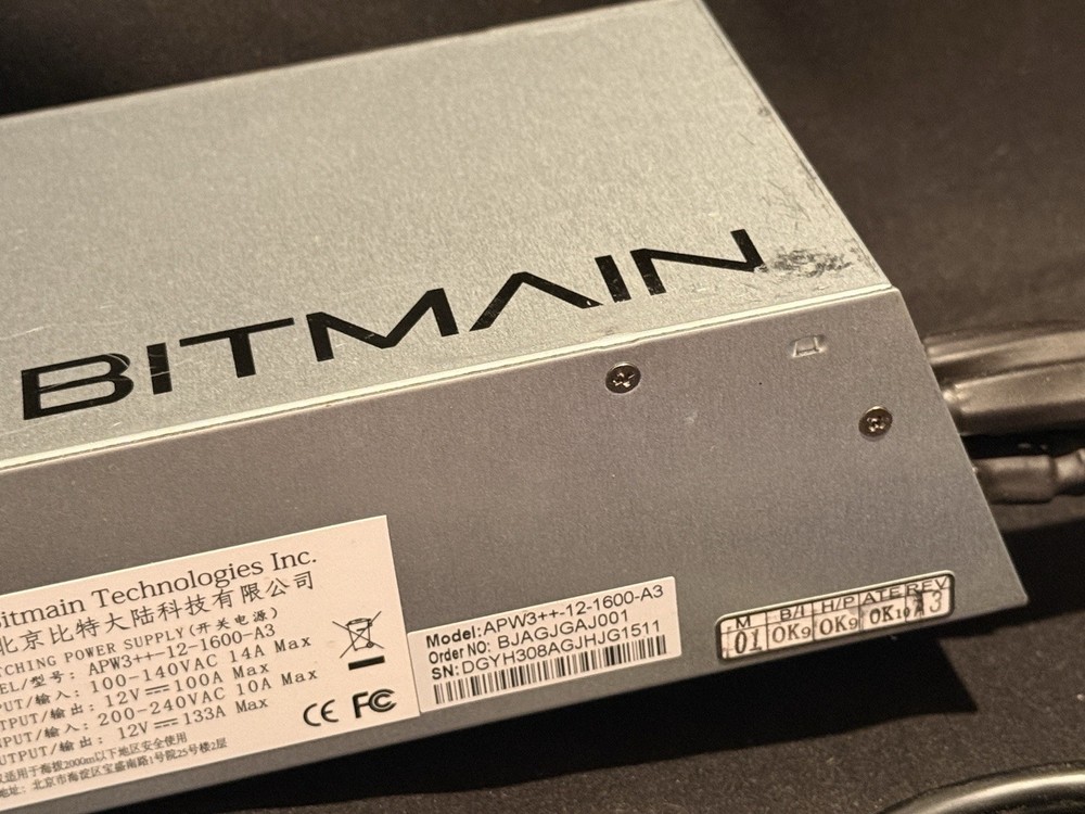 Bitmain APW3++ 1600W PSU w/ Power Cable – Powers On
