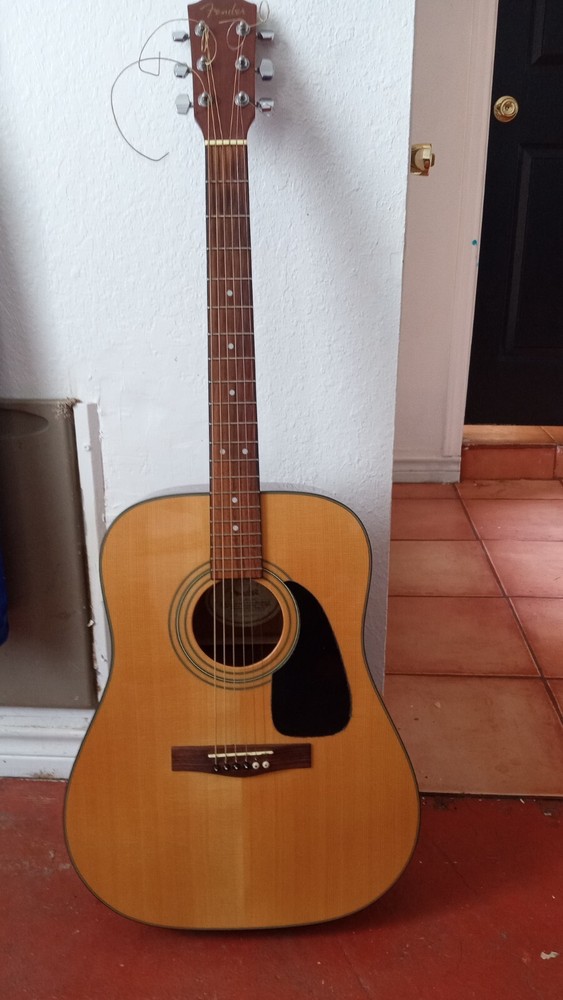 fender acoustic guitar vintage 2001 