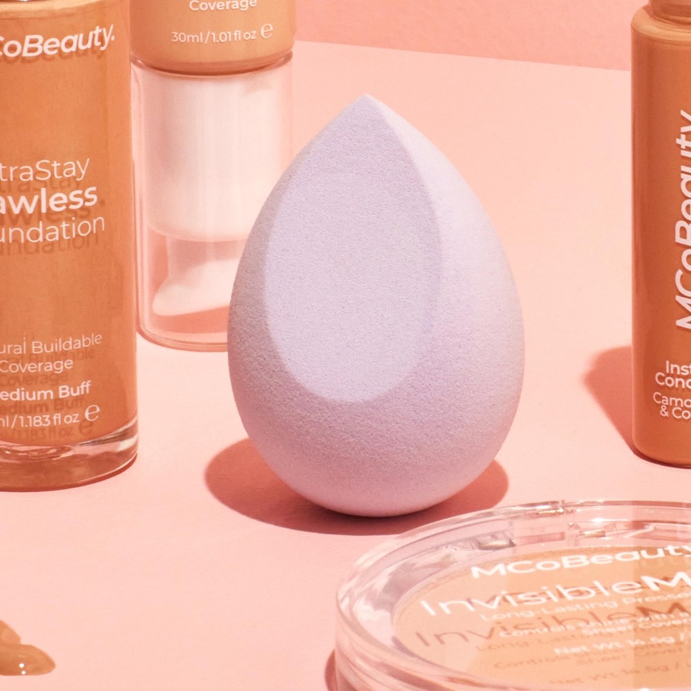 MCoBeauty Colour Changing Makeup Blender Sponge, Reusable