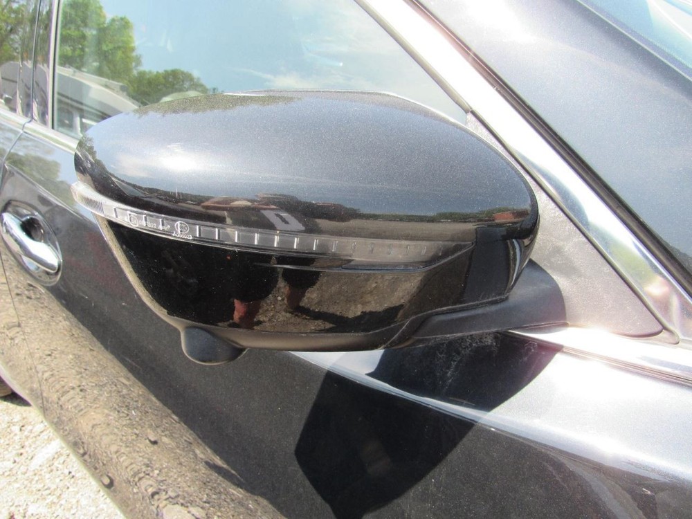 ROGUE 2016 Glove Box 1045508