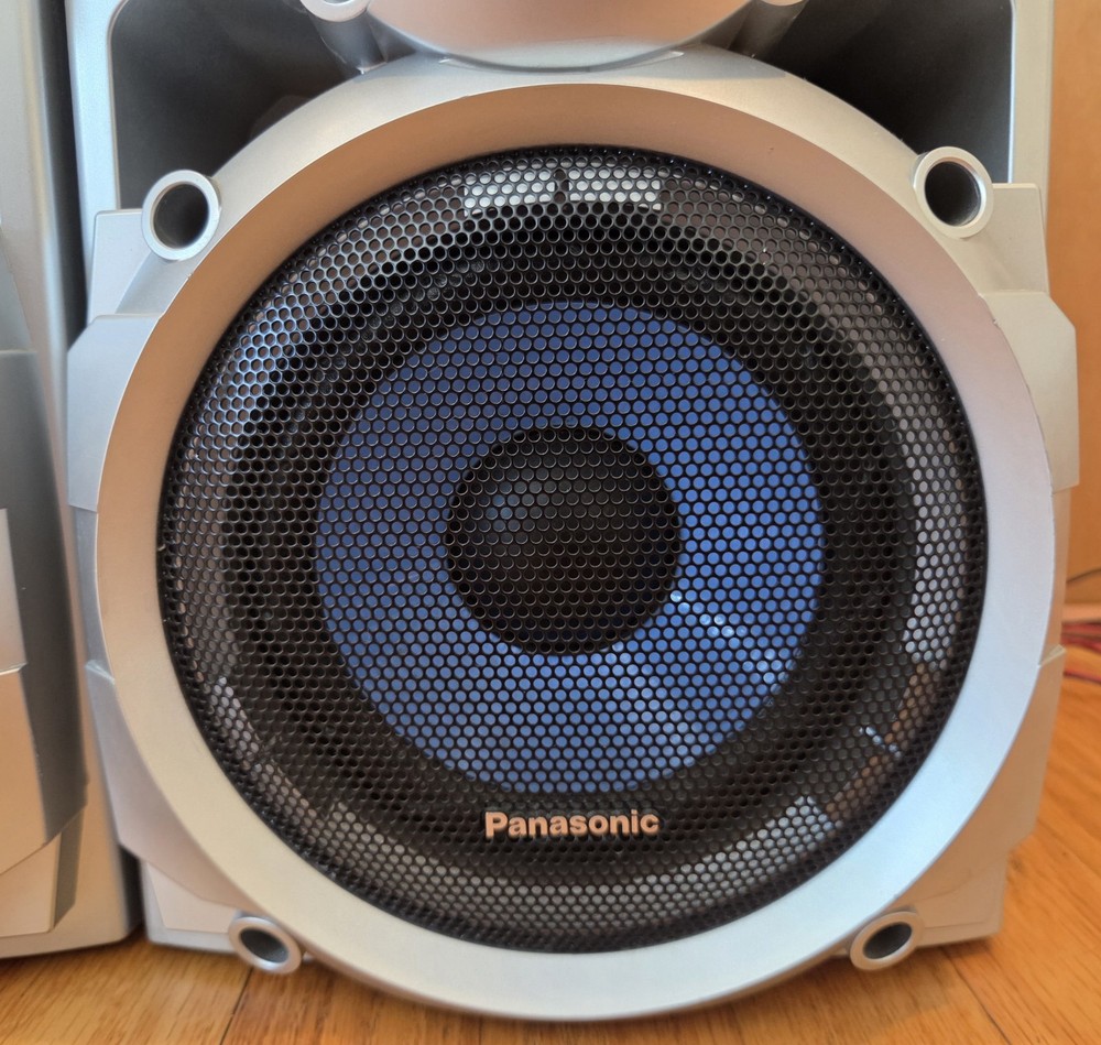 Panasonic SA-AK220 CD Changer Stereo System Cassette AM-FM Mostly Working READ