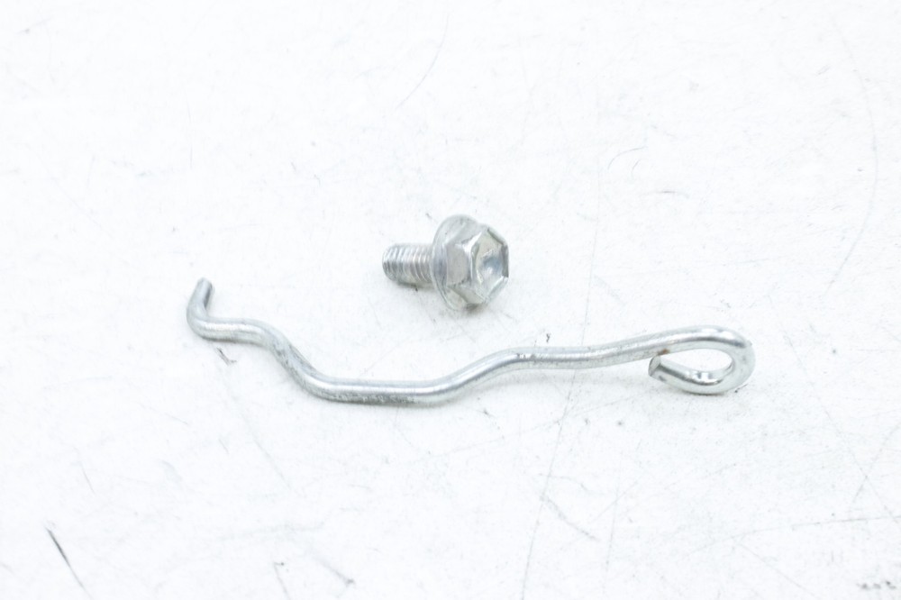 08-09 SUZUKI GSXR600 BAR CONTROL WIRE GUIDE