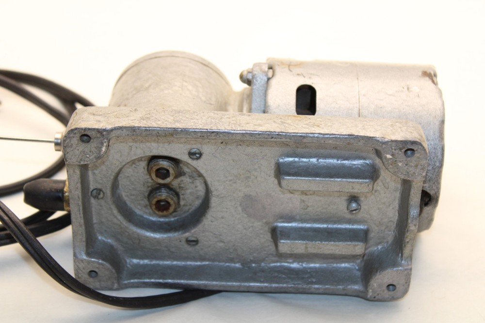 Neptune Dyna-Pump Model 2 Low Pressure Vacuum Pump